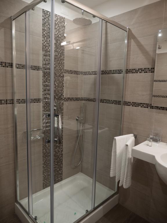 Отель Bed Milano Linate Номер фото